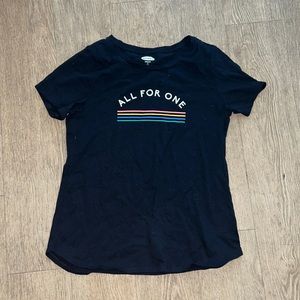 Old Navy black short sleeved t-shirt